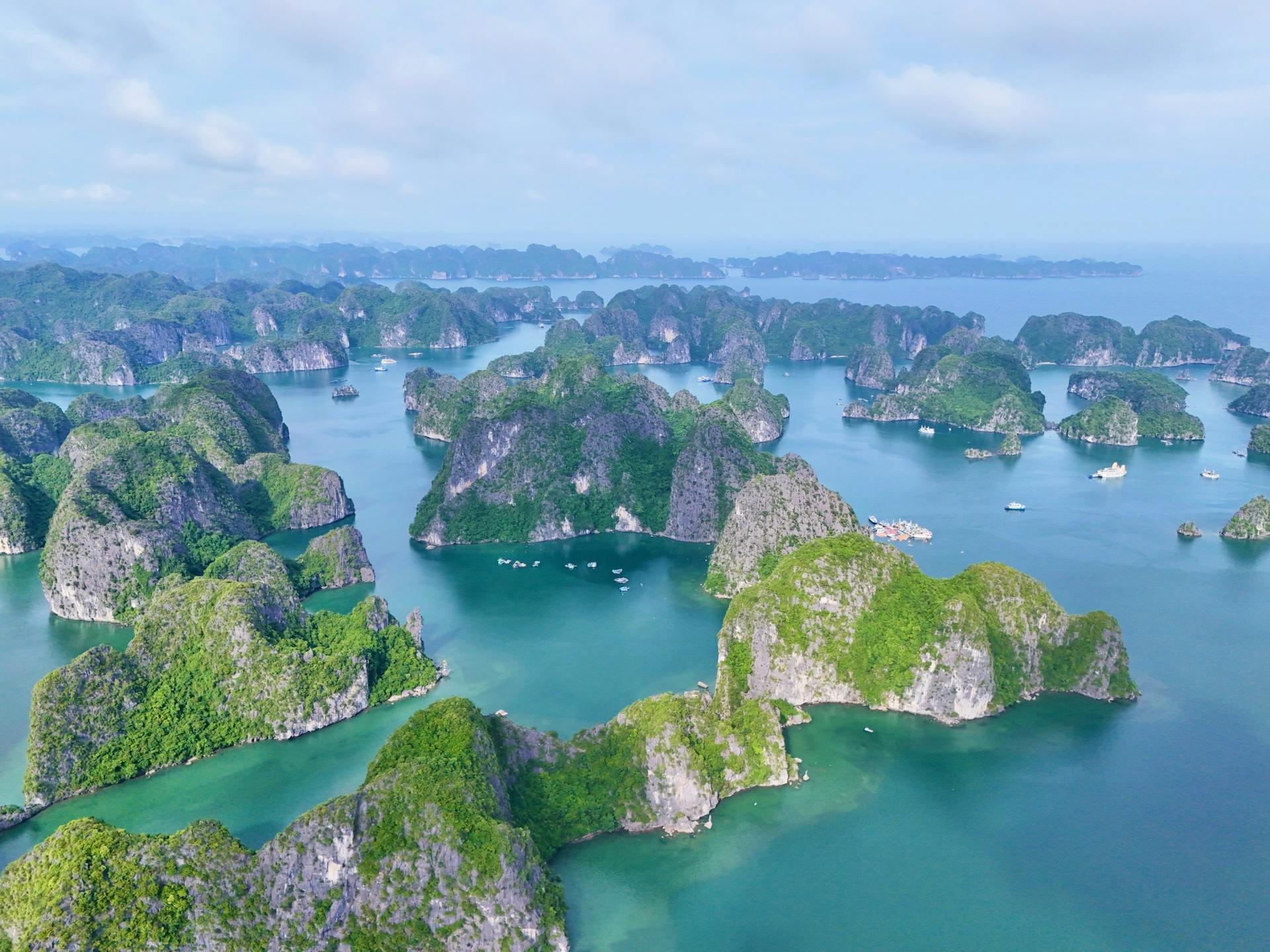 Halong Bay to Angkor Wat: A Southeast Asian Journey 14-Day